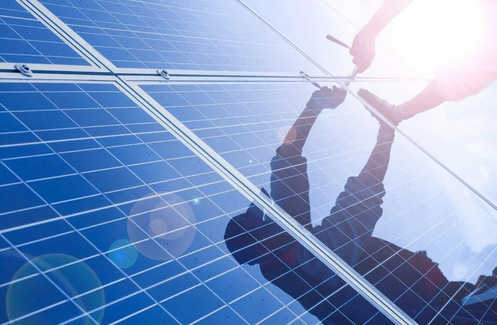 Laniakea Energy steht für Qualität: Entdecken Sie unsere Produktvielfalt von der Balkonkraftwerk-Halterung bis zum Großraum-Solarcarport