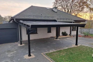 Ecosolarcarport Luxo Solarcarport für zwei Autos – Hochwertige Aluminium-Struktur in Polen