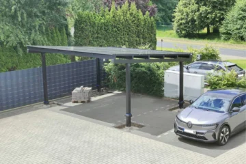 Ecosolarcarport Luxo Doppel-Solarcarport in Deutschland – Montage auf stabilem Fundament